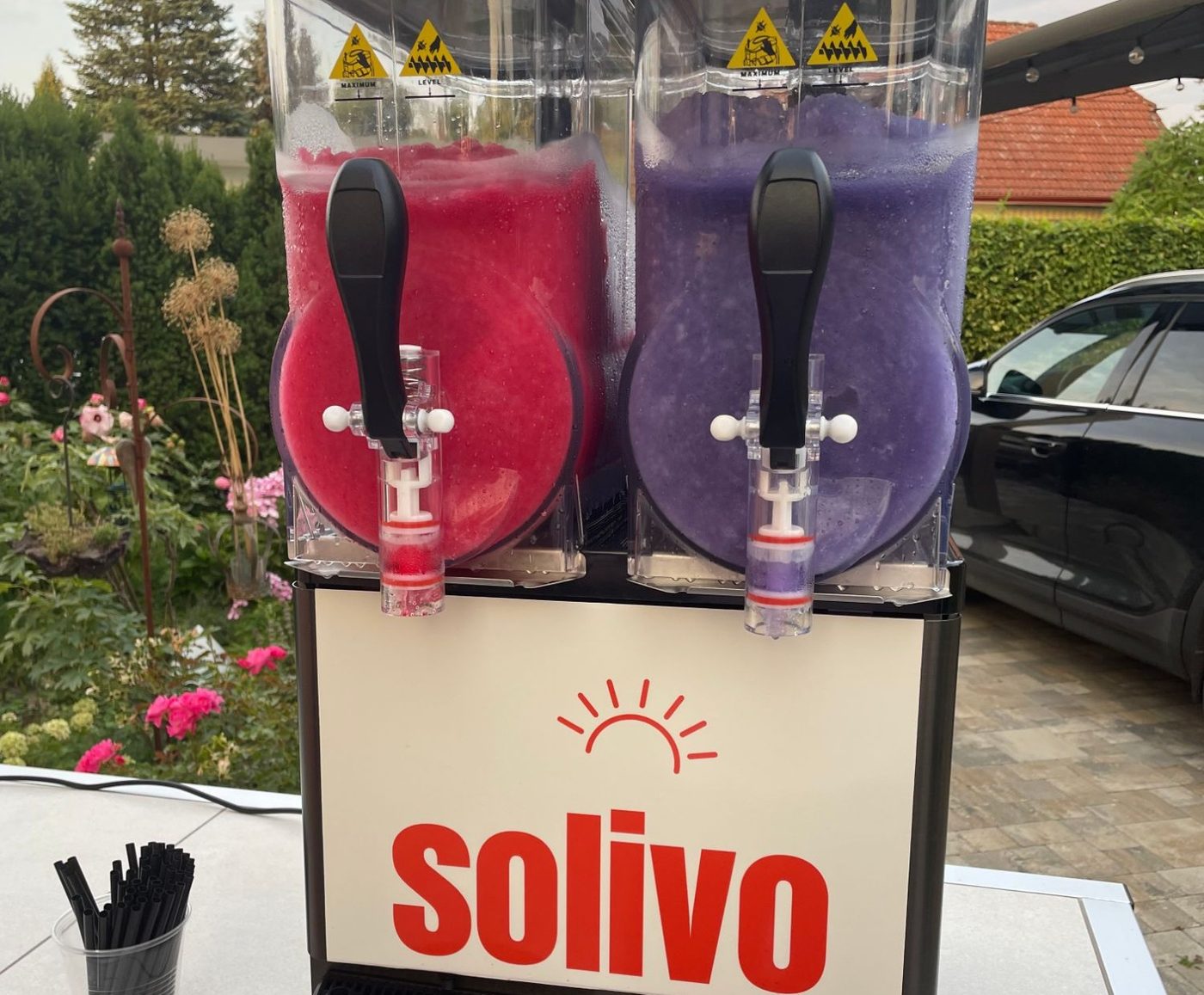 Rent a slush machine in Potsdam – solivo machine with two tanks, ready for collection